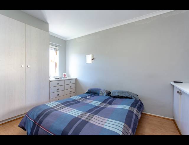 1 BEDROOM APARTMENT FOR SALE IN KENILWORTH